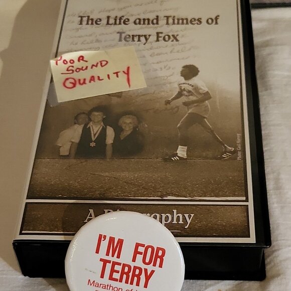 Terry Fox 2 New + Open DVDs - HC Book / Button / VHS Video - Picture 11 of 14